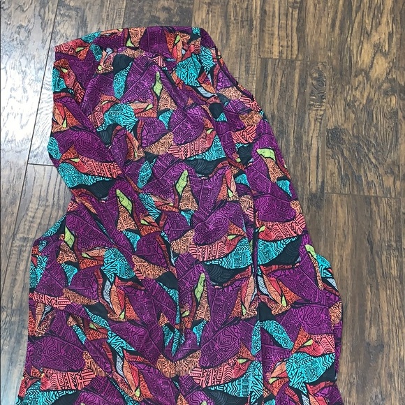LuLaRoe Tops - Super cute LuLaRoe Joy LuLaRoe Tops - Super cute LuLaRoe Joy